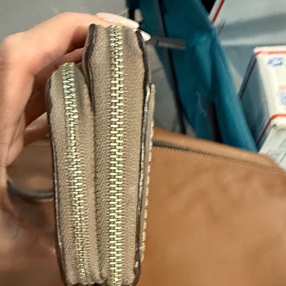 Coach Metallic Gold Wristlet Wallet - Picture 2 of 7